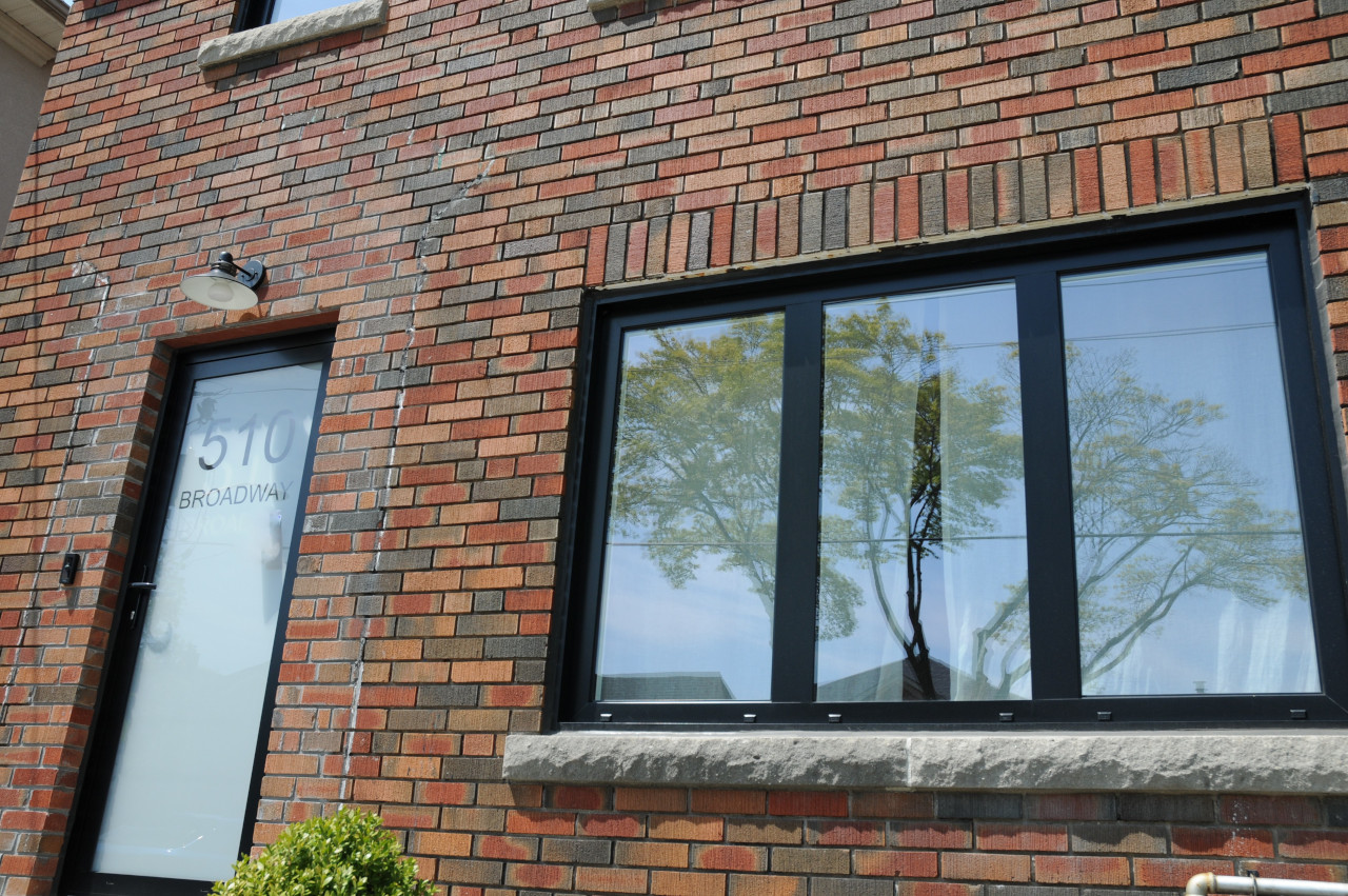 Toronto - aluminum windows and doors installation