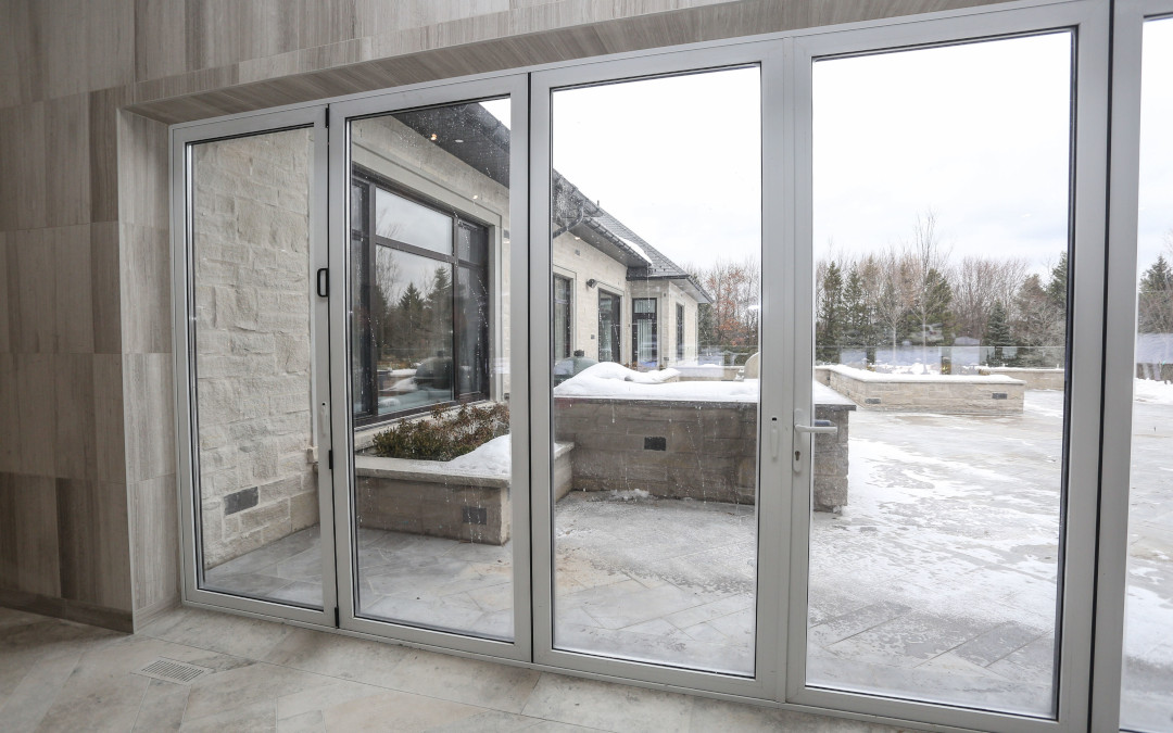 Foldable aluminium patio doors